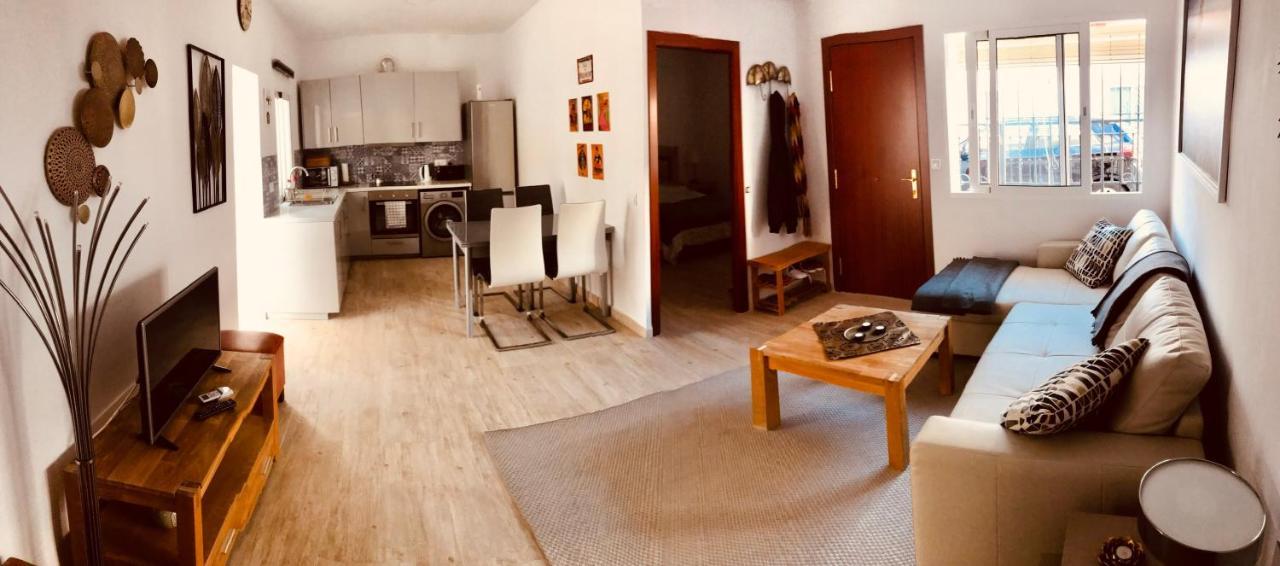 Town House With Patio In Quiet Residential Area 10 Min From Beach Torremolinos Exterior foto